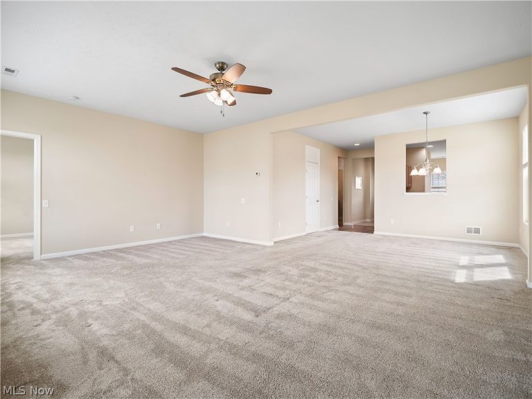 37952 Ashfield Way, North Ridgeville, OH - Photo 8