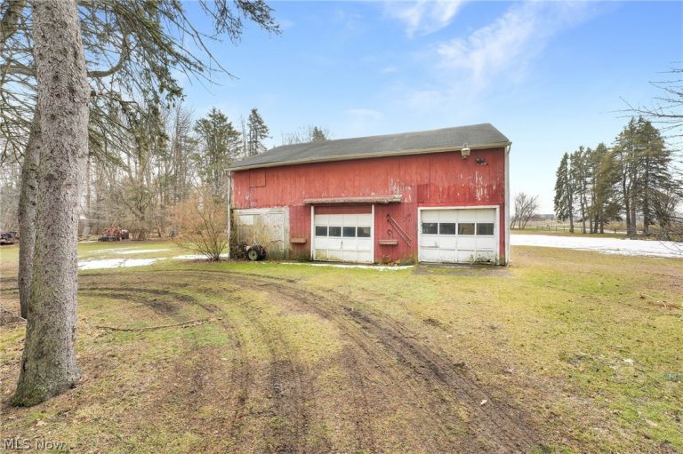 38841 Detroit Road, Avon, OH - Photo 3