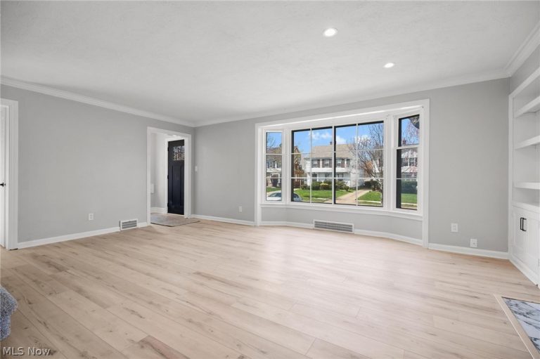 3703 Riedham Road, Shaker Heights, OH - Photo 3