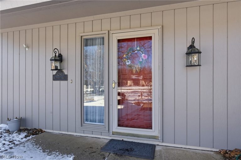 32933 Woodspring Circle, North Ridgeville, OH - Photo 6