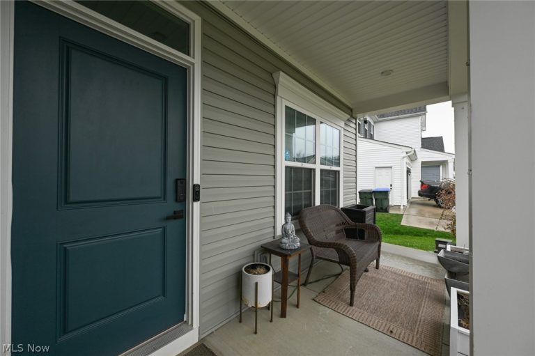 4627 Pebble Creek Court, Peninsula, OH - Photo 2