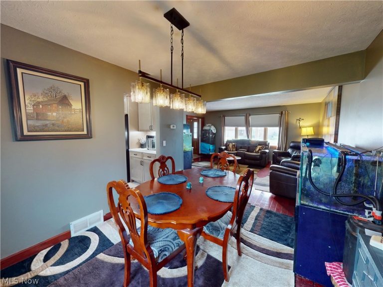 4418 Stary Drive, Parma, OH - Photo 4