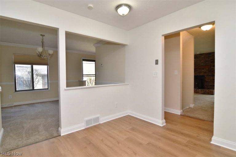 32623 Jefferson Drive, Solon, OH - Photo 6