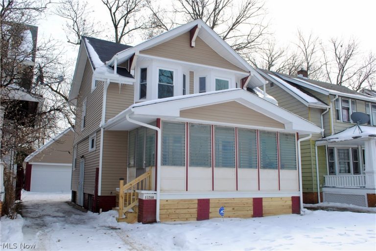 15208 Elderwood Avenue, East Cleveland, OH - Photo 2