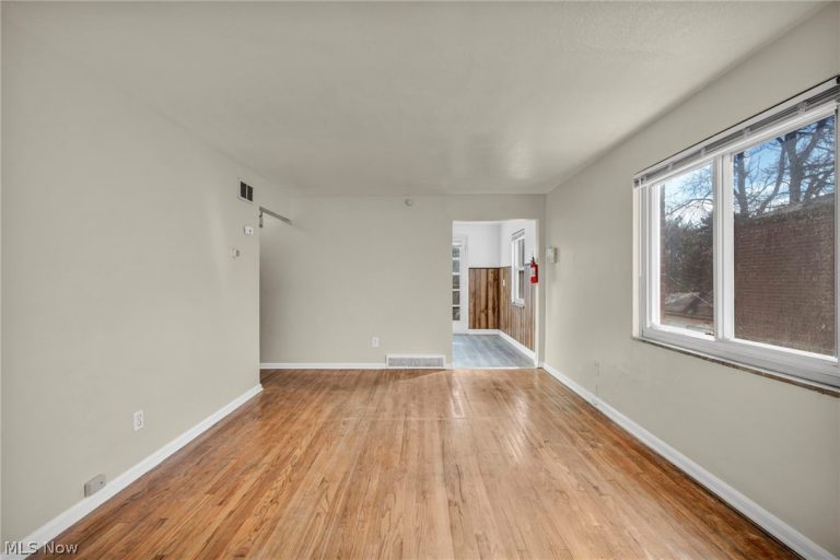 275 200th Street, Euclid, OH - Photo 8