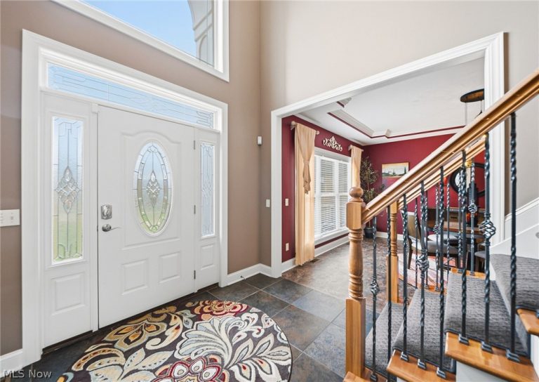 253 Anne Marie Court, Hinckley, OH - Photo 4