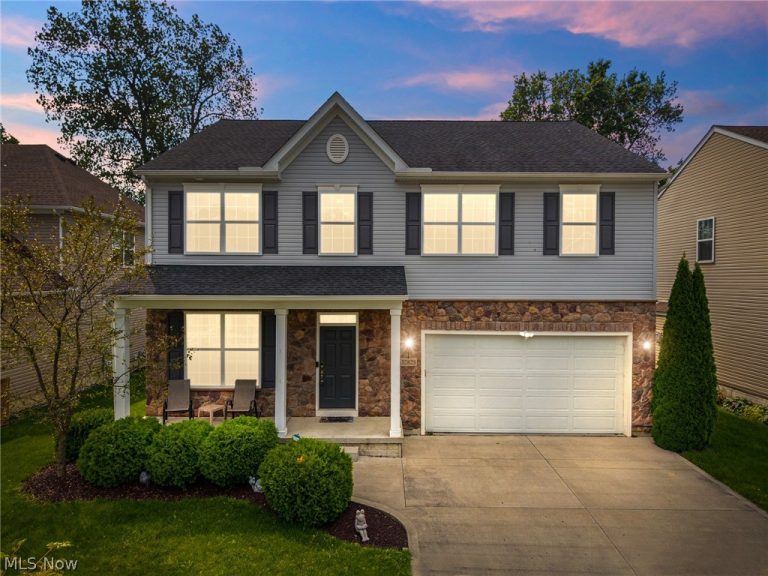 32825 Rebecca Lane, Avon Lake, OH - Photo 2
