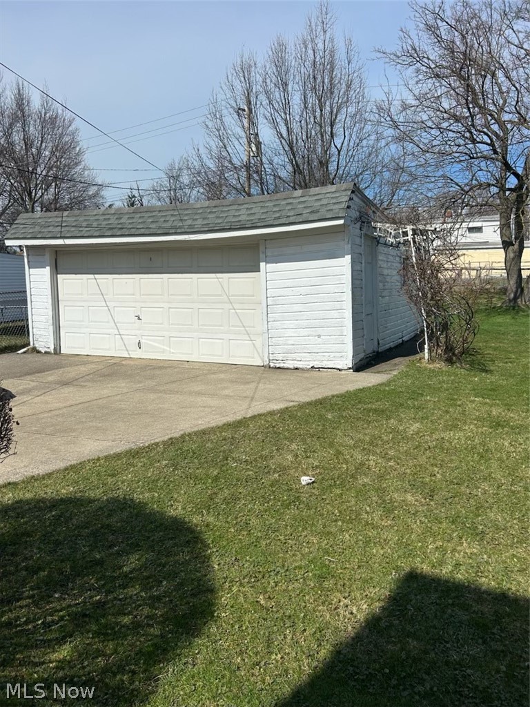 15513 Walvern Boulevard, Maple Heights, OH - Photo 6