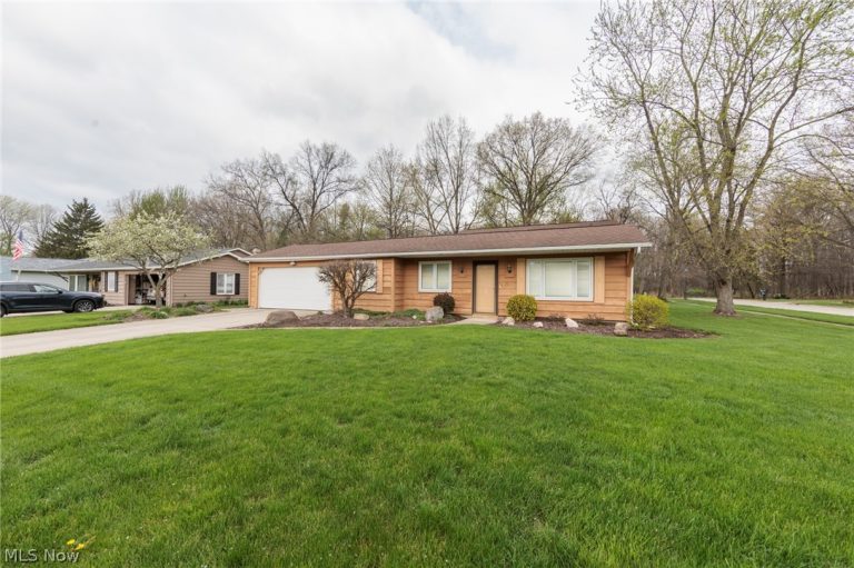 20598 Homestead Park Drive, Strongsville, OH - Photo 2