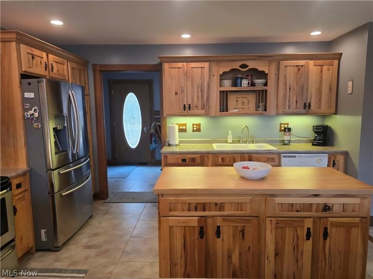 1865 Cassingham Hollow Drive, Coshocton, OH - Photo 6