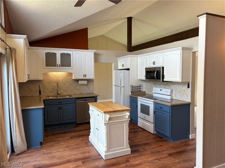 13926 Delaware Drive, Middleburg Heights, OH - Photo 6