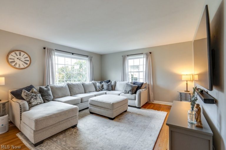 233 Kenilworth Drive, Akron, OH - Photo 6