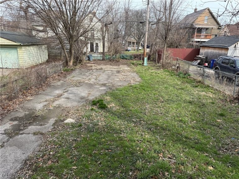 10001 Lamontier Avenue, Cleveland, OH - Photo 2