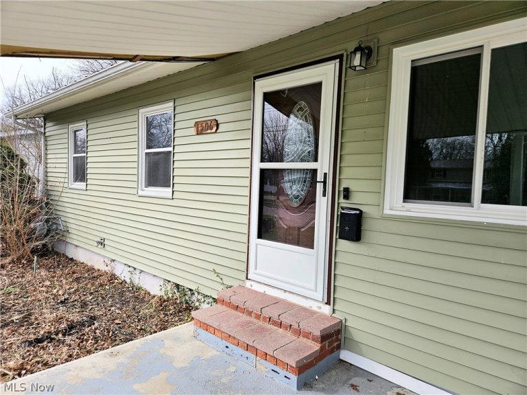 1506 Nevada Avenue, Lorain, OH - Photo 4
