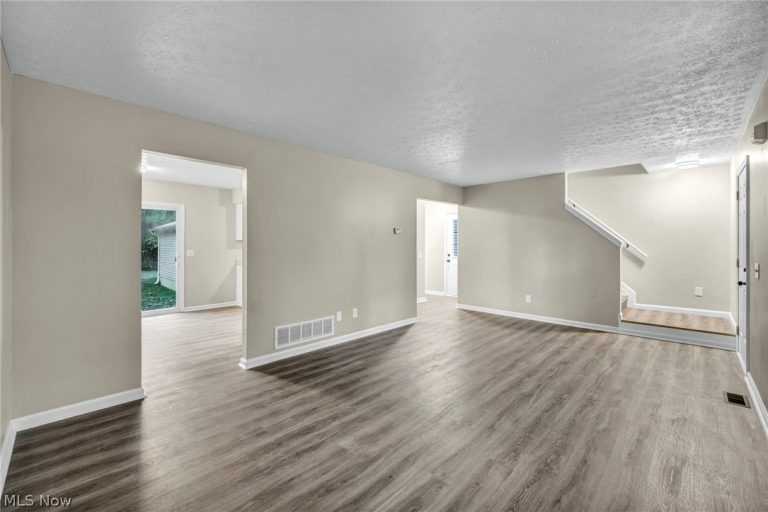 1245 Jersey Street, Alliance, OH - Photo 3