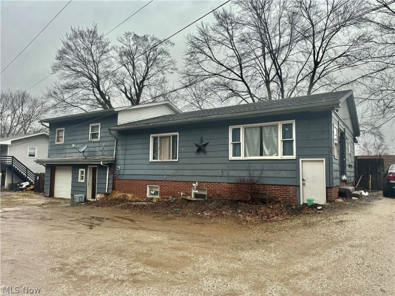 405 Gween Drive, Malvern, OH, 44644