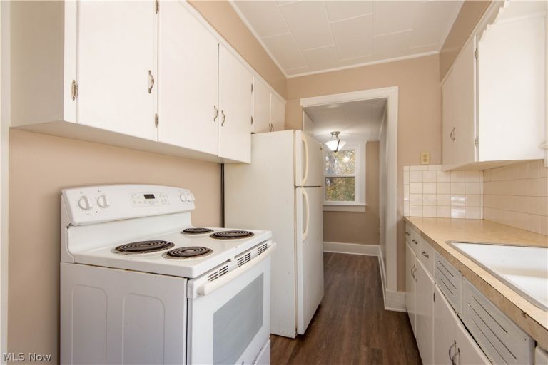 231 Windsor Street, Akron, OH - Photo 6