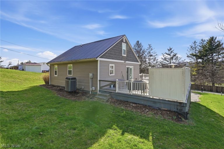 64044 Mulberry Street, Cambridge, OH - Photo 5