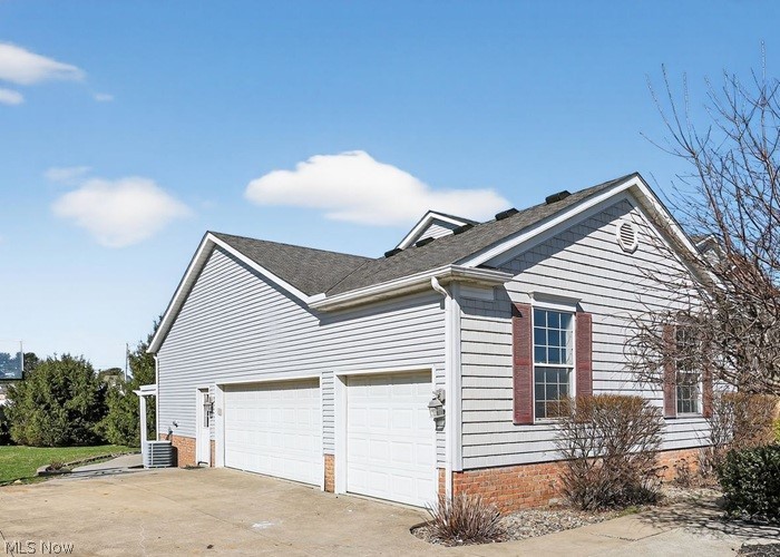 6740 Bridgestone Circle, Canton, OH - Photo 3