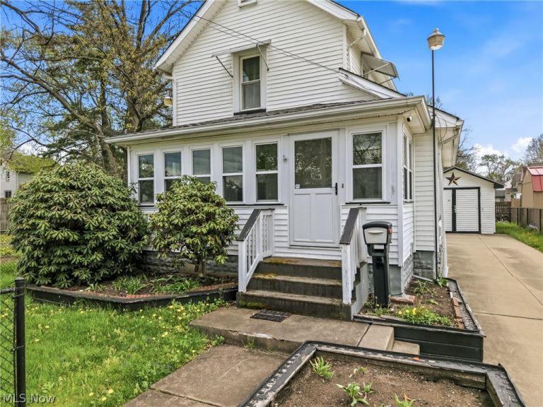1224 Buena Vista Avenue, Warren, OH, 44483
