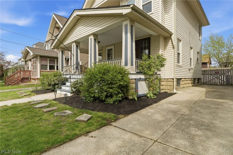 1215 Ethel Avenue, Lakewood, OH - Photo 3