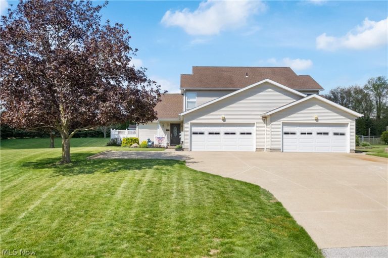 1995-1997 Rolling Meadows Lane, Akron, OH - Photo 4