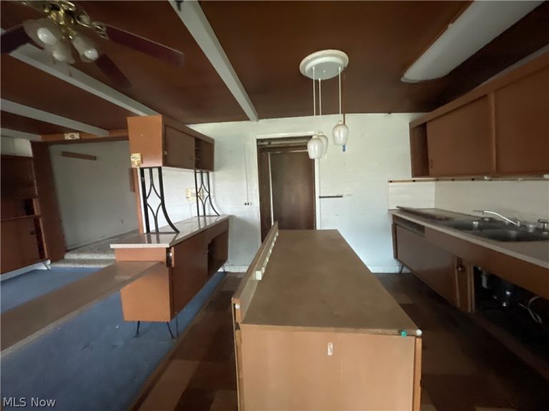 706 Vine Street, Tiltonsville, OH - Photo 5