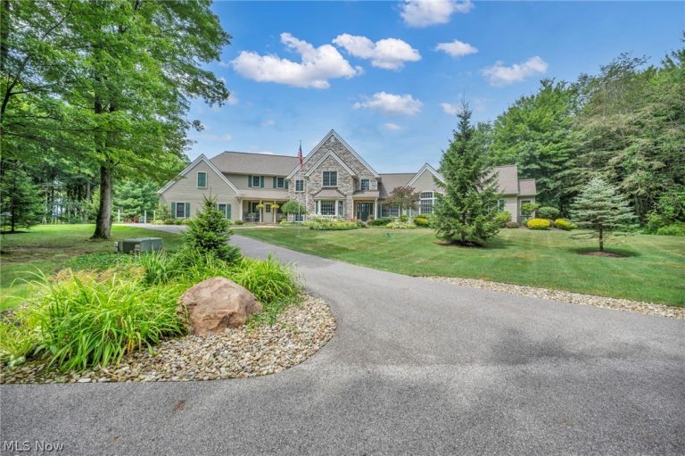 10360 Sawmill Drive, Chardon, OH, 44024