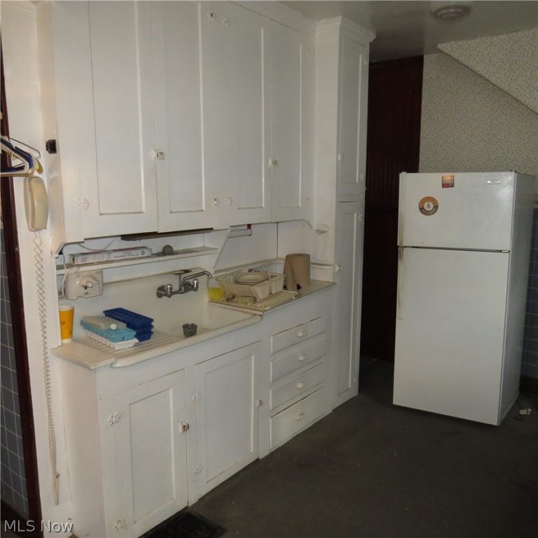 103 4th Street, Carrollton, OH - Photo 5