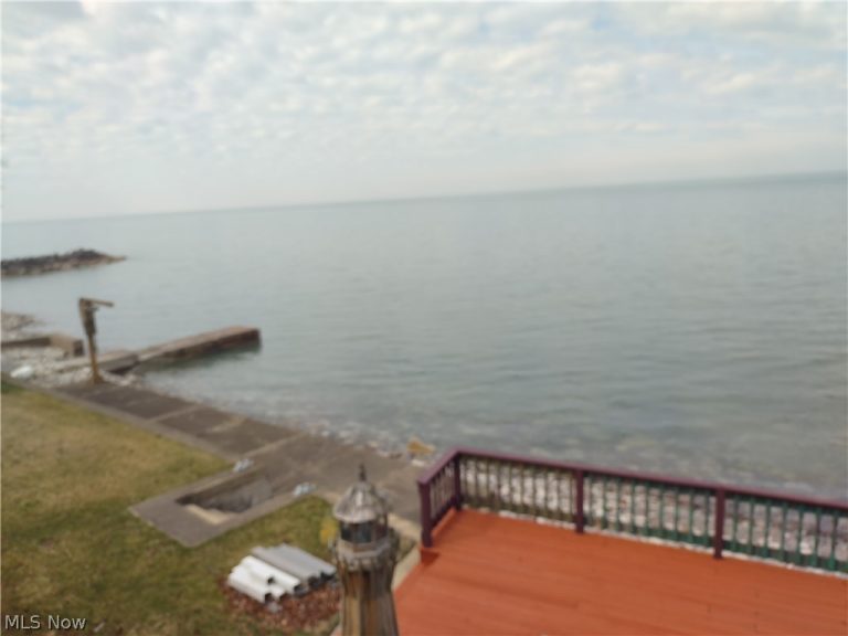 2119 Erie Avenue, Lorain, OH - Photo 4