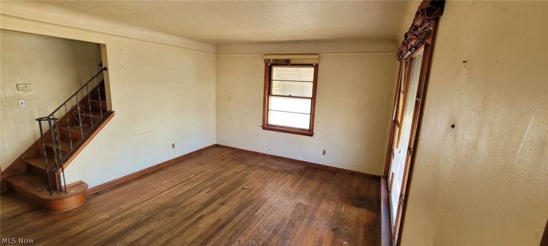 21250 Wilmore Avenue, Euclid, OH - Photo 4