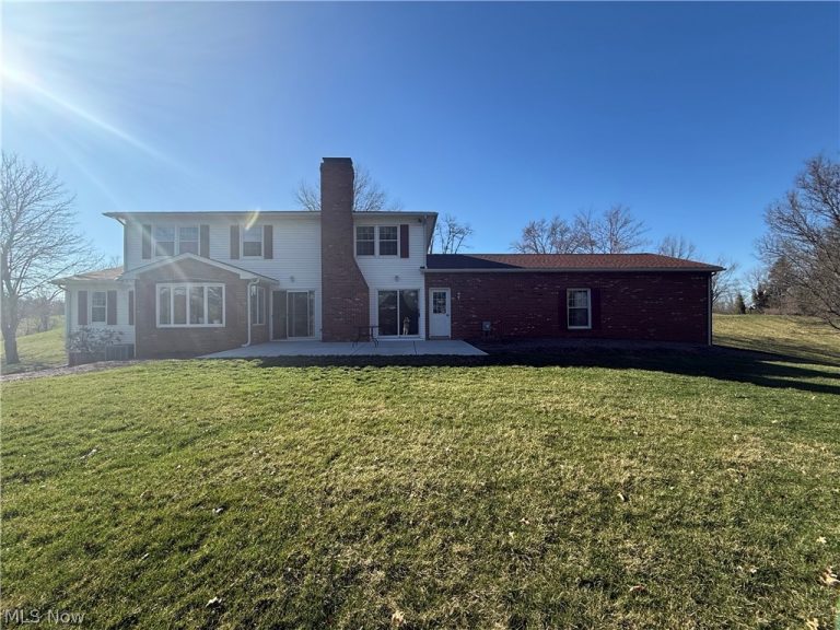 220 Barrington Ridge, New Concord, OH - Photo 4