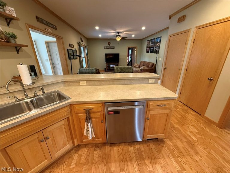 734 Pga Boulevard, New Philadelphia, OH - Photo 8