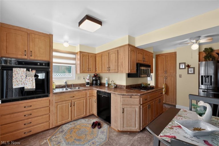 4787 Broadale Road, Cleveland, OH - Photo 5