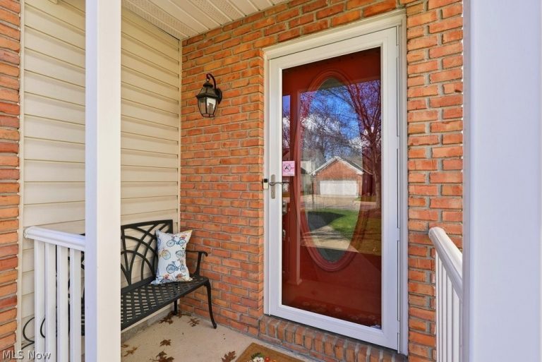 16506 Sunwood Oval, Strongsville, OH - Photo 3