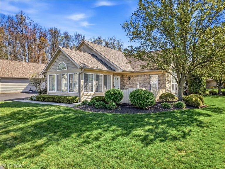 202 Timberline Drive, Columbiana, OH, 44408