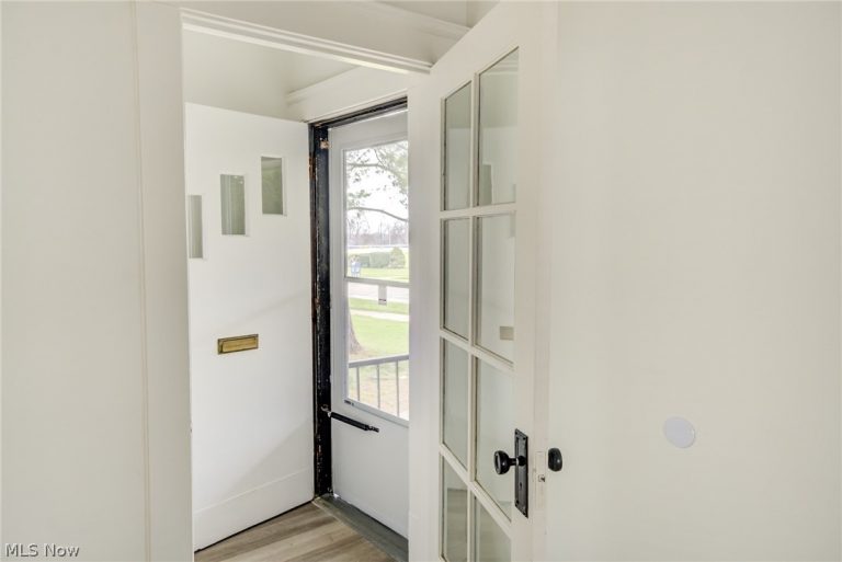 104 Columbus Street, Bedford, OH - Photo 8