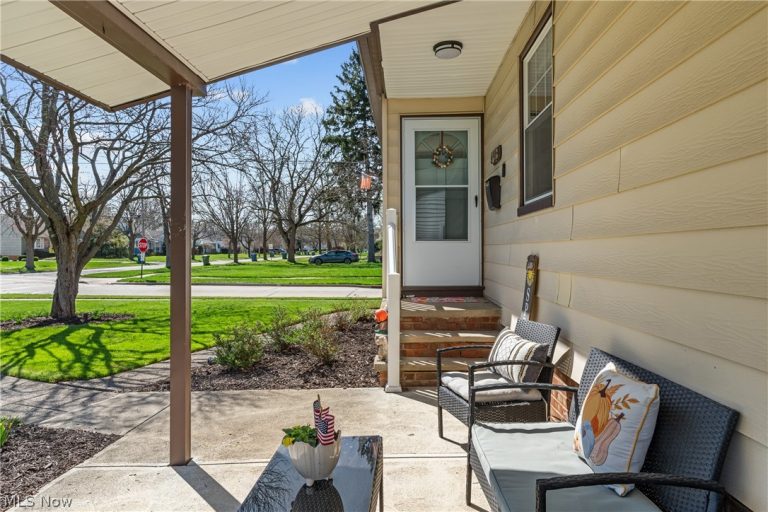 6788 Orchard Boulevard, Parma Heights, OH - Photo 4