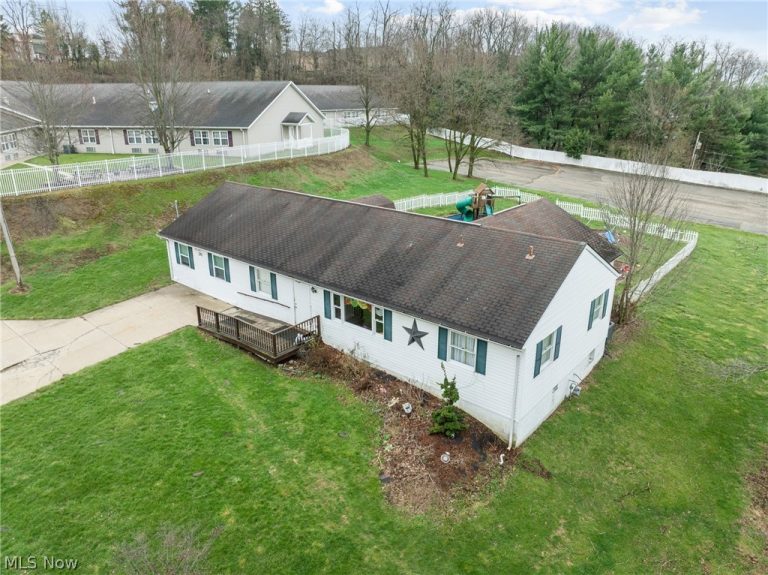 270 Cadiz Road, Wintersville, OH - Photo 3