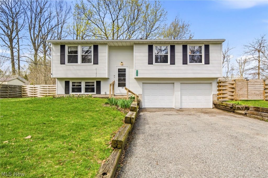 1782 Bathgate Avenue, Madison, OH