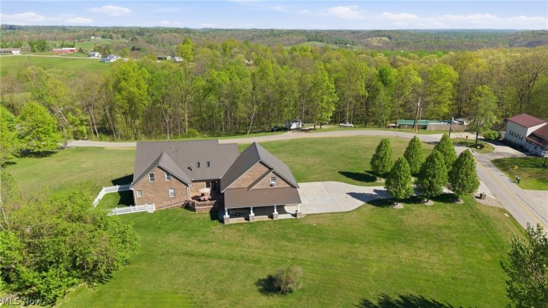 1384 Spider Ridge Road, Parkersburg, WV - Photo 4