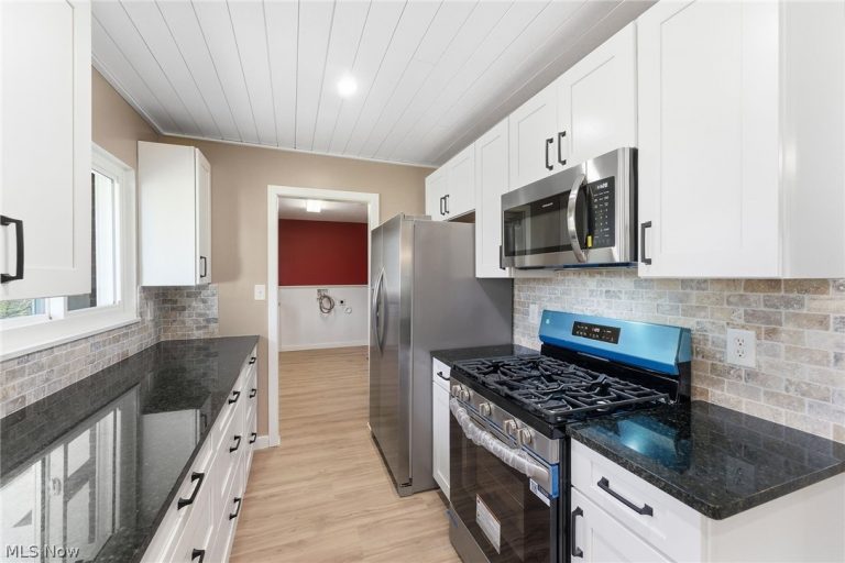 7070 Dogwood Lane, Mentor, OH - Photo 4