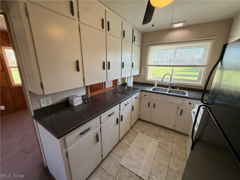 2024 Delaware Drive, New Philadelphia, OH - Photo 8