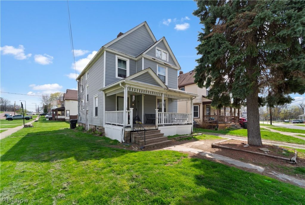 122 Elbe Street, Elyria, OH