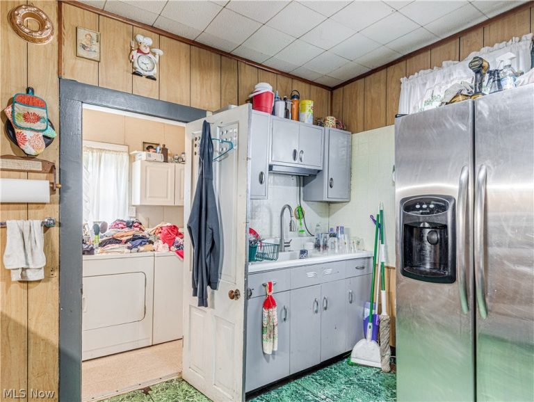 4846 Wendell Avenue, Cleveland, OH - Photo 8