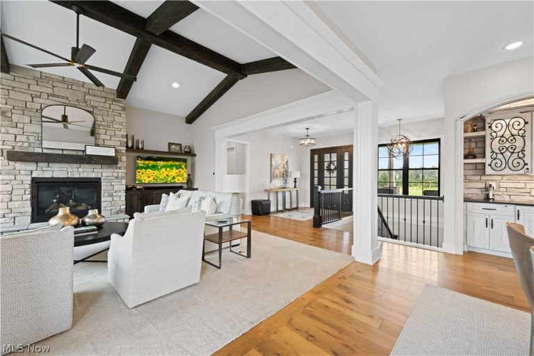 2989 Blakeslee Boulevard, Medina, OH - Photo 8