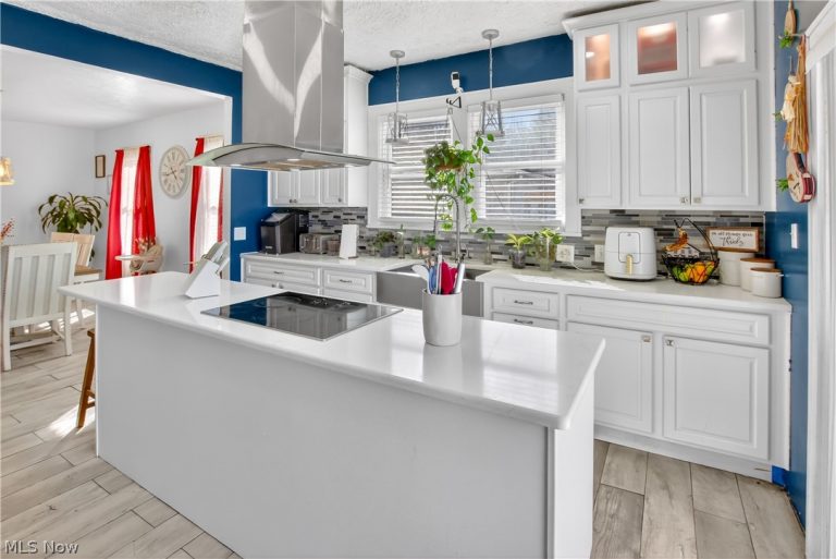 363 Seeley Street, Amherst, OH - Photo 6