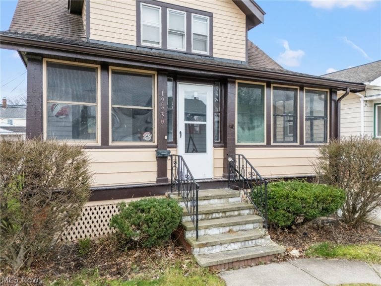 19830 Monterey Avenue, Euclid, OH - Photo 3