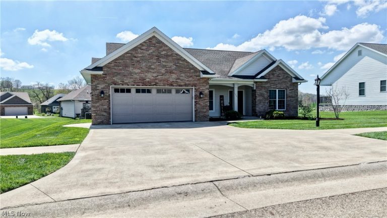 5201 Falcon Drive, Millersburg, OH - Photo 2