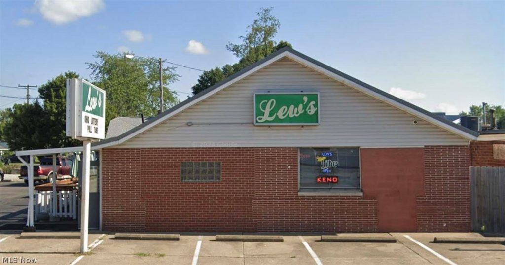 3238 Lincoln Way, Massillon, OH